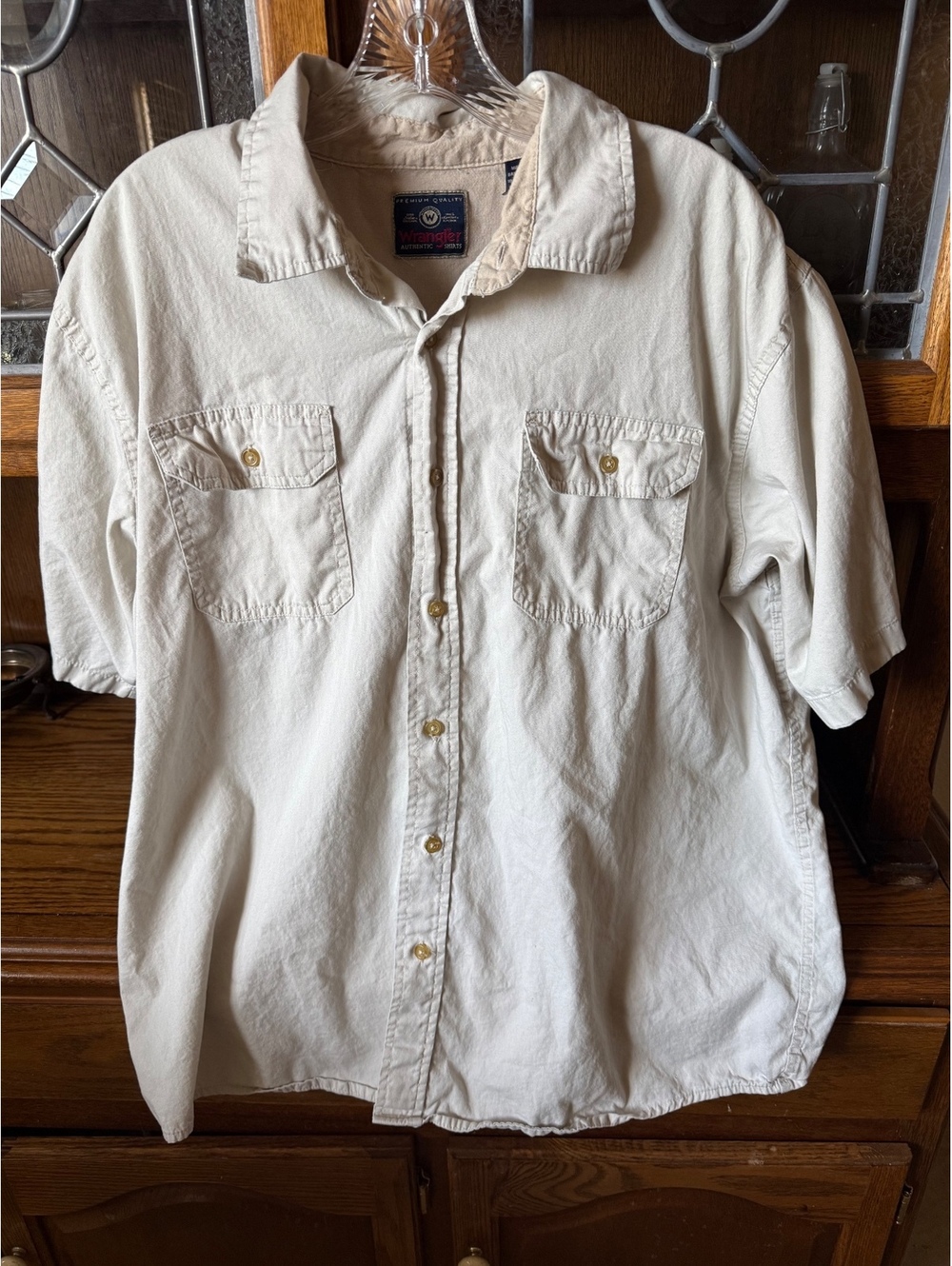 Wrangler Men's XL Beige Khaki Short Sleeve Button Down Cargo Work Shirt Cotton
